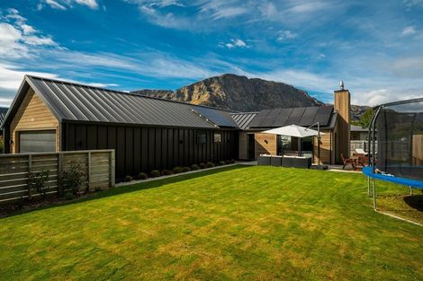 Photo of property in 7 Morepork Way, Arthurs Point, Queenstown, 9371