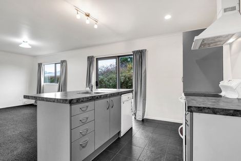 Photo of property in 15b Queens Road, Glen Avon, New Plymouth, 4312