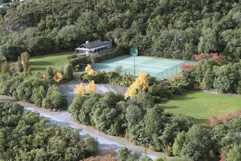 Photo of property in 4 Whakamoenga Point, Acacia Bay, Taupo, 3385