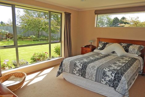 Photo of property in 12 Hannah Place, Holmes Hill, Oamaru, 9401