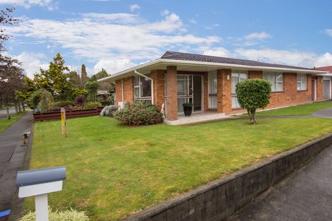 Photo of property in 29a Raglan Avenue, Cloverlea, Palmerston North, 4412