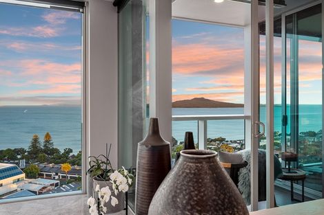 Photo of property in Sentinel Apartments, 1701/3 Northcroft Street, Takapuna, Auckland, 0622