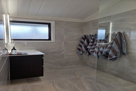 Photo of property in 73 Mcfarlane Street, Oakura, 4314