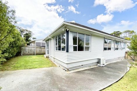 Photo of property in 921 Whangaparaoa Road, Manly, Whangaparaoa, 0930