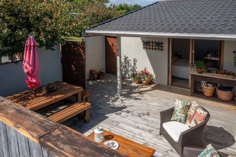 Photo of property in 19 Dale Road, Raumati South, Paraparaumu, 5032