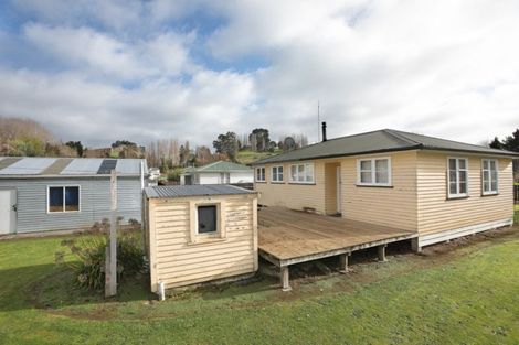 Photo of property in 10 Wilson Road, Hunterville, 4730