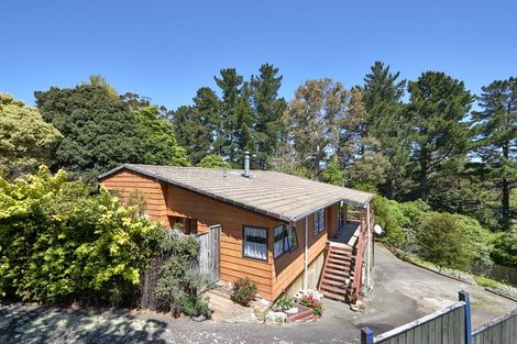 Photo of property in 35 Heathcote Place, Fitzherbert, Palmerston North, 4410