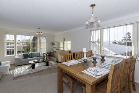 Photo of property in 19 Blease Street, New Lynn, Auckland, 0600