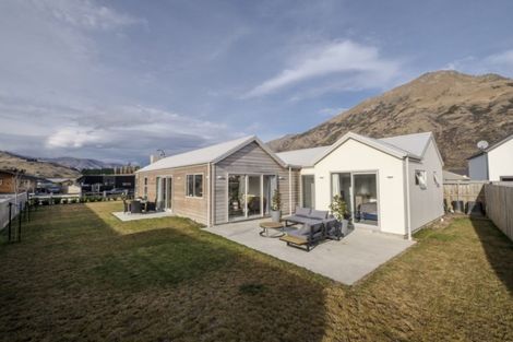 Photo of property in 20 Myles Way, Lower Shotover, Queenstown, 9304