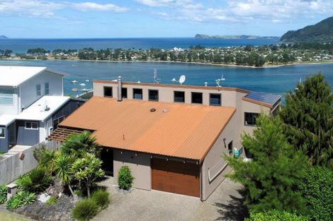 Photo of property in 34 Tairua Heights, Tairua, 3508