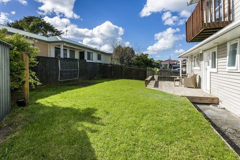 Photo of property in 2/13 Manuka Road, Bayview, Auckland, 0629