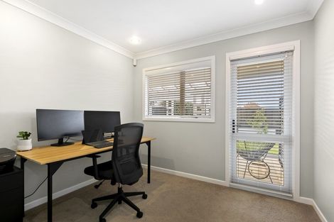 Photo of property in 37 Glenmonarch Place, Pyes Pa, Tauranga, 3112