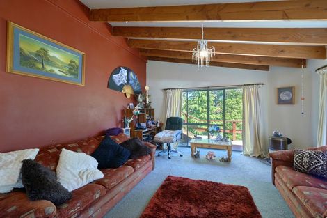 Photo of property in 35 Heathcote Place, Fitzherbert, Palmerston North, 4410