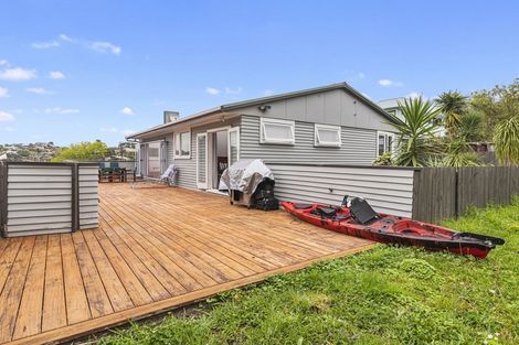 Photo of property in 4 The Esplanade, Campbells Bay, Auckland, 0630