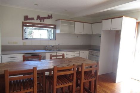 Photo of property in 13 Moa Road, Raumati Beach, Paraparaumu, 5032