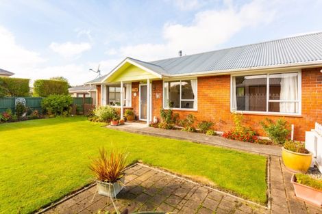 Photo of property in 2/18 Lincoln Road, Hillmorton, Christchurch, 8024