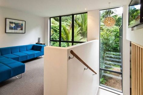 Photo of property in 2 Corrondella Grove, Belmont, Lower Hutt, 5010