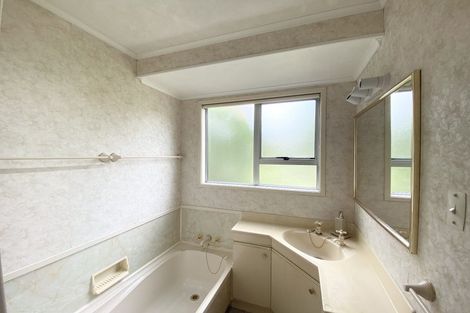 Photo of property in 15 Longreach Drive, Sunnyvale, Auckland, 0612