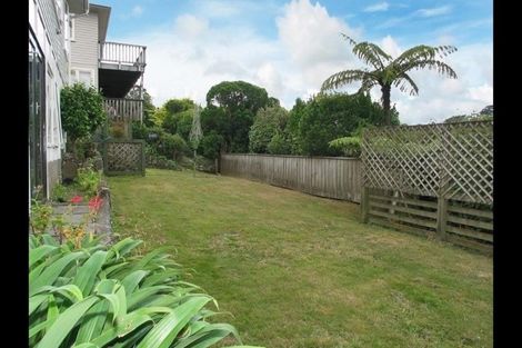 Photo of property in 139 Ruskin Road, Newlands, Wellington, 6037