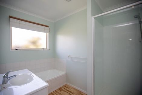 Photo of property in 11 Benner Drive, Ngatea, 3503