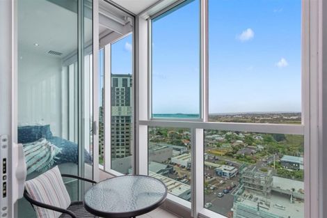 Photo of property in Sentinel Apartments, 1304/3 Northcroft Street, Takapuna, Auckland, 0622