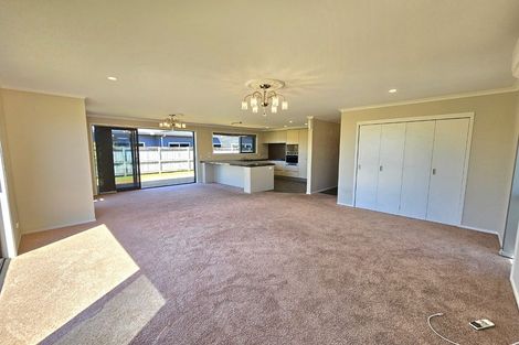 Photo of property in 18 Keene Drive, Bell Block, New Plymouth, 4312