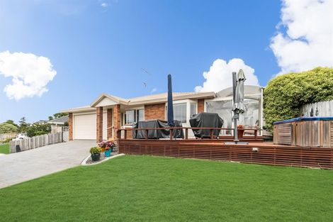 Photo of property in 3 Bluebird Crescent, Unsworth Heights, Auckland, 0632