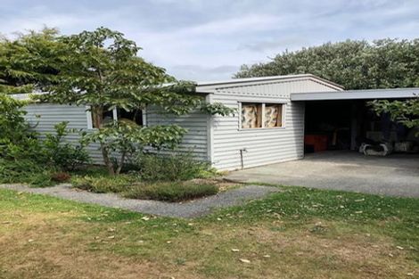 Photo of property in 46 Waimea Road, Waikanae Beach, Waikanae, 5036