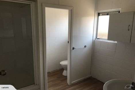 Photo of property in 2/3 Tralee Place, Hillcrest, Hamilton, 3216