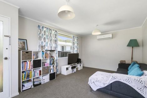 Photo of property in 2/47 Stockdale Street, Wainuiomata, Lower Hutt, 5014