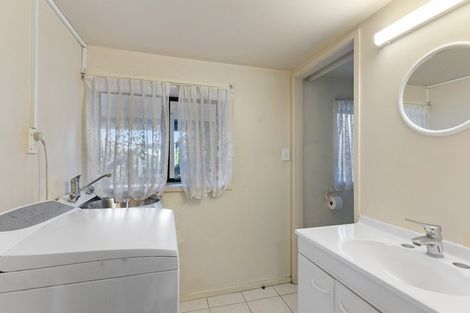 Photo of property in 17 Tui Vale Road, Shelly Park, Auckland, 2014