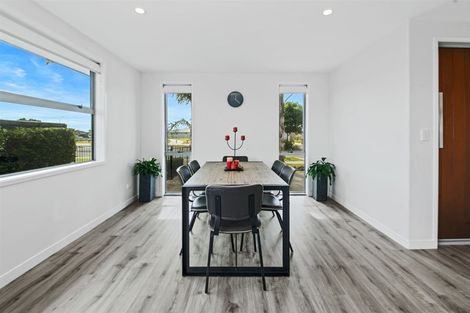 Photo of property in 120 The Boulevard, Papamoa Beach, Papamoa, 3118