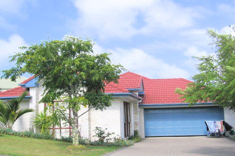 Photo of property in 23 Taroka Close, Pinehill, Auckland, 0632