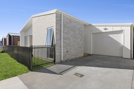 Photo of property in 16 One Haruru Street, Cambridge, 3493