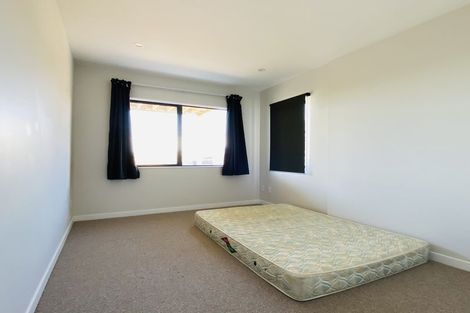 Photo of property in 12 Pacific Heights Road, Orewa, 0931