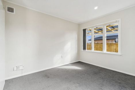 Photo of property in 22 Ranfurly Road, Papatoetoe, Auckland, 2104