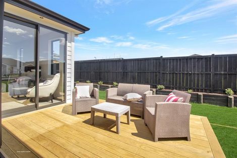 Photo of property in 3 Memory Lane, Silverdale, 0932