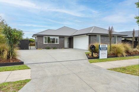 Photo of property in 8 Huka Heights Drive, Rangatira Park, Taupo, 3330