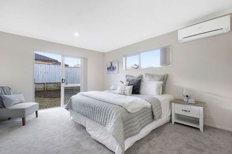 Photo of property in 18 Villino Place, Randwick Park, Auckland, 2105