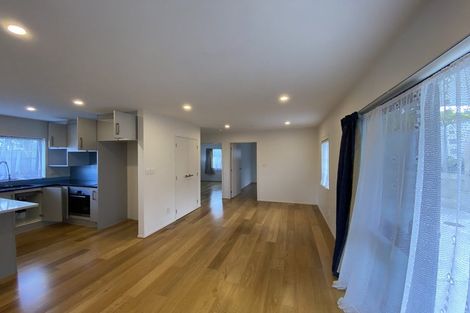 Photo of property in 10 Ensign Place, Hillcrest, Auckland, 0627