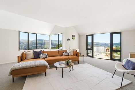 Photo of property in 6a Chastudon Place, Tawa, Wellington, 5028