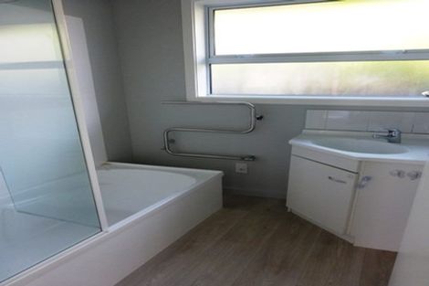 Photo of property in 19 Canberra Place, Redwood, Christchurch, 8051