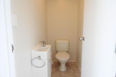 Photo of property in 27/22 Northcross Drive, Oteha, Auckland, 0632