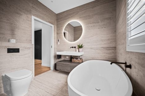 Photo of property in 50 Premier Avenue, Point Chevalier, Auckland, 1022