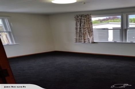 Photo of property in 21 Perrin Place, Kelvin Grove, Palmerston North, 4414