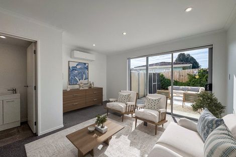 Photo of property in 11 Ngae Place, Mangere East, Auckland, 2024