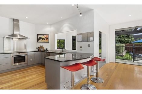 Photo of property in 17 Scarlet Oak Drive, Schnapper Rock, Auckland, 0632