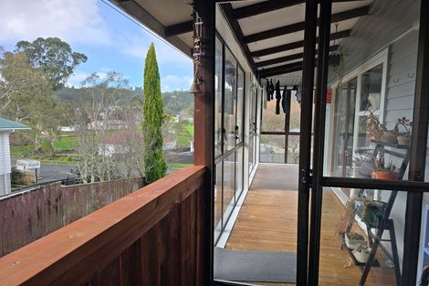 Photo of property in 53 Norana Road, Timberlea, Upper Hutt, 5018