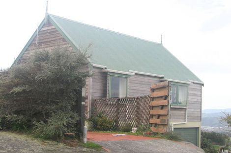 Photo of property in 18 Wisteria Grove, Maungaraki, Lower Hutt, 5010