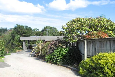 Photo of property in 20a Oliver Twist Avenue, Mellons Bay, Auckland, 2014